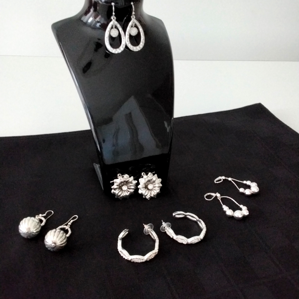 Earrings bundle, 5 pair